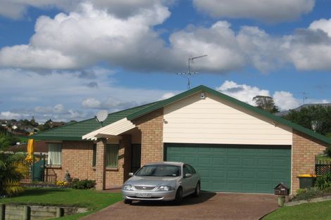 Photo of property in 8 Ryden Place, Glen Eden, Auckland, 0602