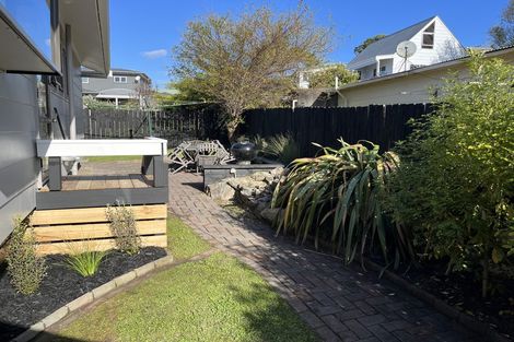 Photo of property in 14b Gledstane Road, Stanmore Bay, Whangaparaoa, 0932