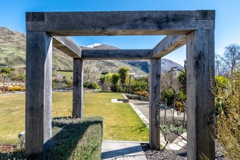 Photo of property in 5 Hollyhock Lane, Wanaka, 9305