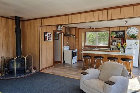 Photo of property in 103 Waikawa Road, Picton, 7220