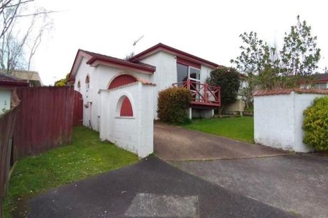 Photo of property in 2/26a Sunnynook Road, Sunnynook, Auckland, 0620