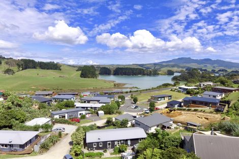 Photo of property in 8e Harakeke Place, Raglan, 3225