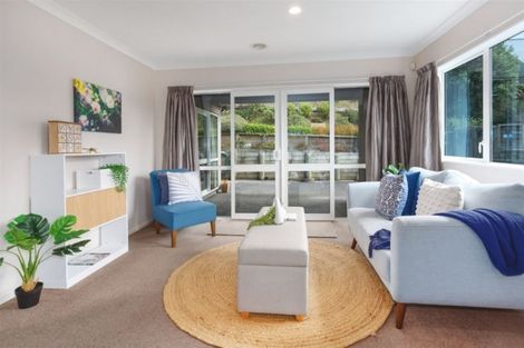 Photo of property in 4 Tongariro Drive, Aotea, Porirua, 5024