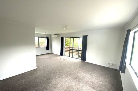 Photo of property in 32a Horokiwi Road West, Newlands, Wellington, 6037