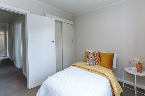 Photo of property in 118 Brandon Street, Featherston, 5710