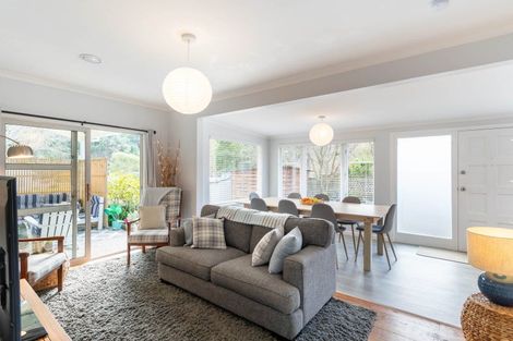 Photo of property in 15 Black Beech Street, Birchville, Upper Hutt, 5018