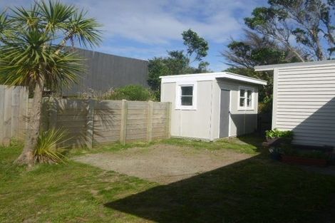 Photo of property in 1 Balmain Street, Newlands, Wellington, 6037