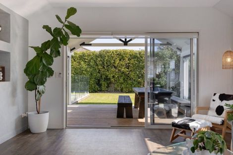 Photo of property in 610 Gloucester Road, Papamoa Beach, Papamoa, 3118