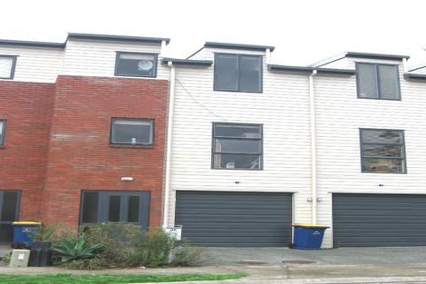 Photo of property in 26 Verdale Circle, Glen Eden, Auckland, 0602