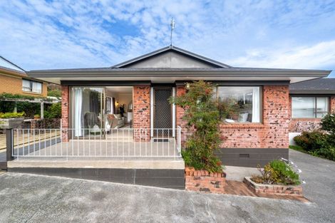 Photo of property in 2/29 Rapallo Place, Farm Cove, Auckland, 2012