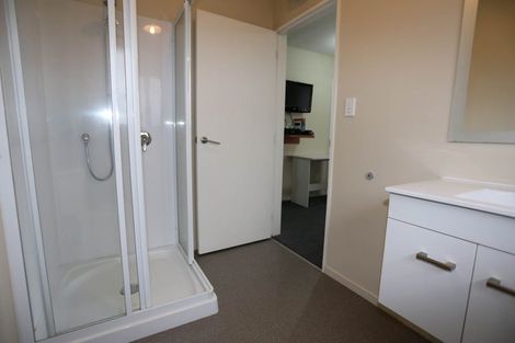 Photo of property in 72 Peer Street, Upper Riccarton, Christchurch, 8041