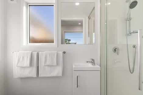 Photo of property in 1 Cassino Street, Bayswater, Auckland, 0622