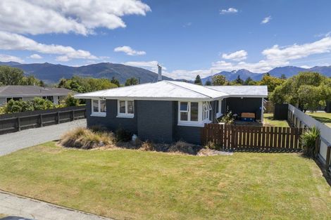 Photo of property in 33 Moana Crescent, Te Anau, 9600