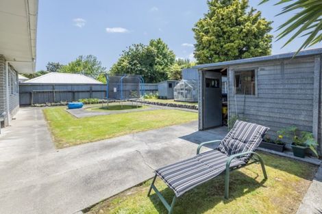 Photo of property in 22 Kings Drive, Levin, 5510