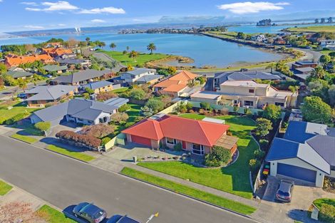 Photo of property in 7 Hoult Crescent, Monaco, Nelson, 7011