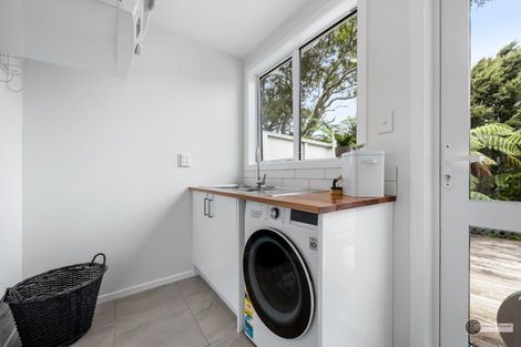 Photo of property in 2/90 Howard Road, Point Howard, Lower Hutt, 5013