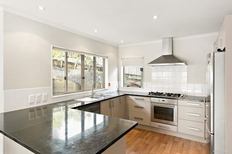 Photo of property in 12 Mulu Place, Fairview Heights, Auckland, 0632