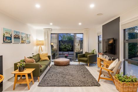 Photo of property in 6 Mcmillan Lane, Wallaceville, Upper Hutt, 5018