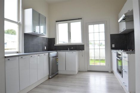 Photo of property in 40 Weraroa Road, Levin, 5510