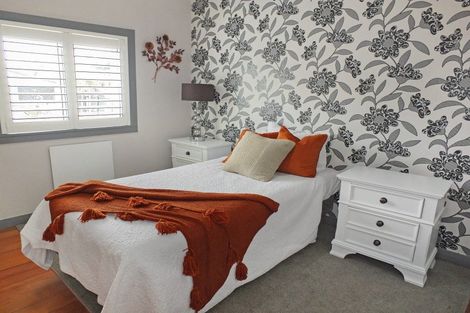 Photo of property in 35 Nash Parade, Foxton Beach, Foxton, 4815