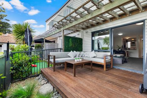 Photo of property in 3/21 Armoy Drive, East Tamaki, Auckland, 2016