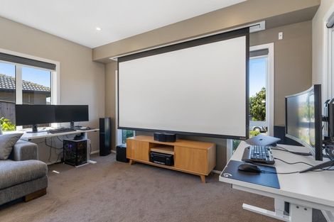 Photo of property in 20 Tongariro Drive, Aotea, Porirua, 5024