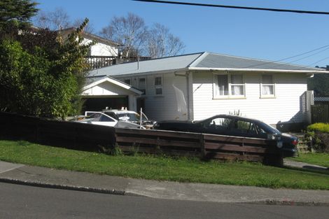Photo of property in 30 Manor Drive, Stokes Valley, Lower Hutt, 5019