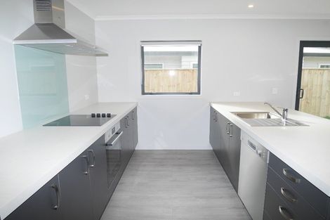 Photo of property in 11 Kingi Te Ahoaho Place, Otaki, 5512