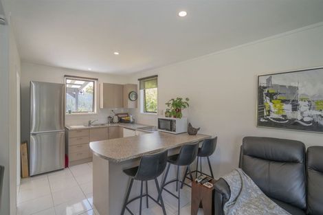 Photo of property in 2 Ridge Road, Tairua, 3508