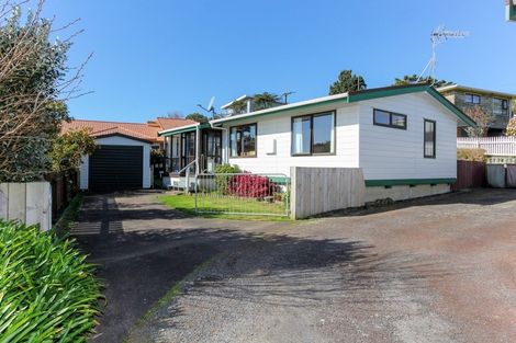 Photo of property in 22b York Crescent, Westown, New Plymouth, 4310