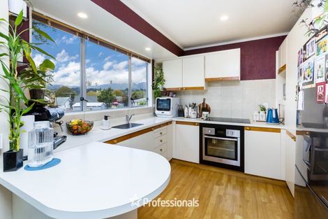 Photo of property in 19 Haylock Grove, Totara Park, Upper Hutt, 5018