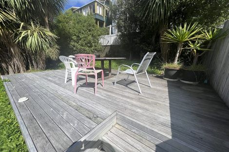 Photo of property in 24 Myrtle Crescent, Mount Cook, Wellington, 6021