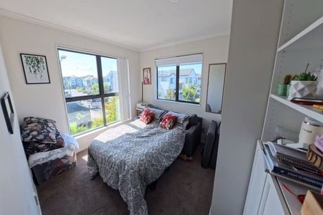 Photo of property in 11 Pihoihoi Place, Hobsonville, Auckland, 0616