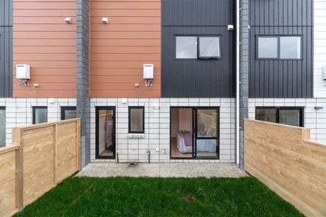 Photo of property in 8 Meritage Lane, Te Atatu South, Auckland, 0610