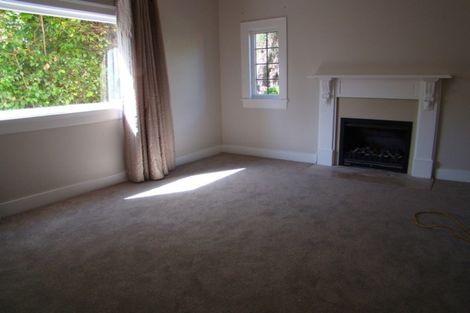 Photo of property in 12 Maungakiekie Avenue, Greenlane, Auckland, 1051