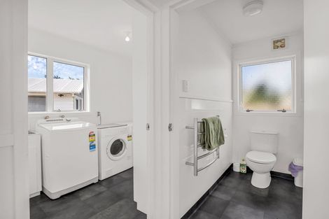 Photo of property in 11 Leander Place, Milson, Palmerston North, 4414