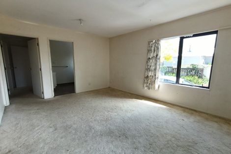 Photo of property in 2/62 Tonar Street, Northcote, Auckland, 0627