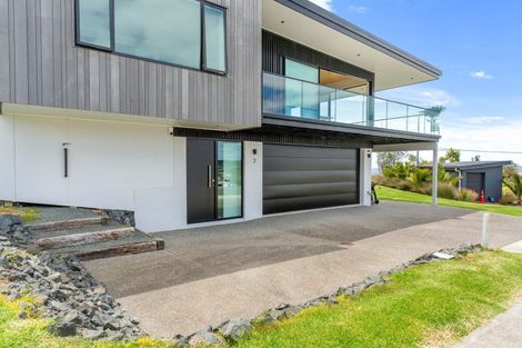 Photo of property in 2 Blue Moon Rise, Langs Beach, 0582