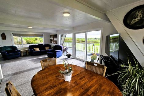 Photo of property in 10 Rimu Street, Kaka Point, Balclutha, 9271