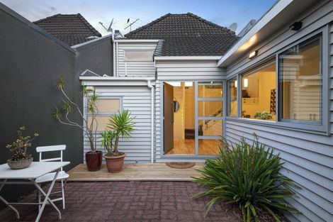 Photo of property in 2/21 Richmond Avenue, Northcote Point, Auckland, 0627