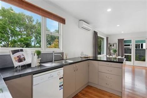 Photo of property in 2/37 Lochee Road, Upper Riccarton, Christchurch, 8041