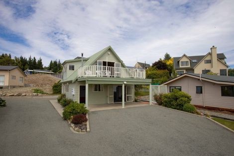 Photo of property in 16 O'neill Place, Lake Tekapo, 7999