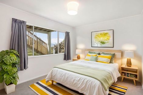 Photo of property in 2/5 Wye Street, Island Bay, Wellington, 6023