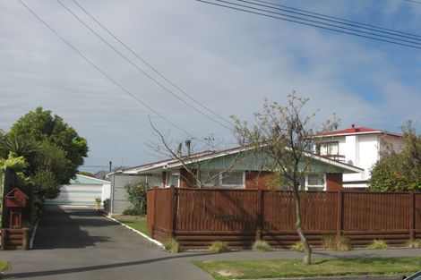 Photo of property in 22 Wychwood Crescent, Bishopdale, Christchurch, 8053