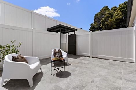 Photo of property in Henry Walton Flats, 7/2 Upper Queen Street, Auckland Central, Auckland, 1010