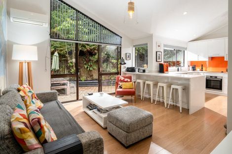 Photo of property in 80 Amapur Drive, Khandallah, Wellington, 6035