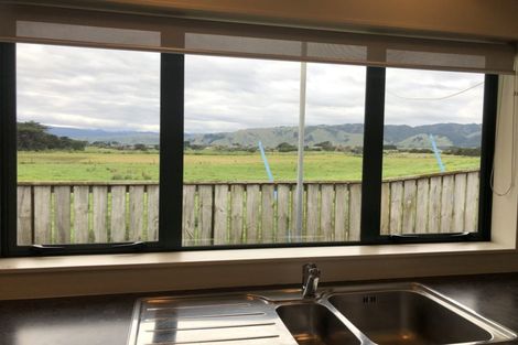 Photo of property in 13 Brendan Drive, Te Horo Beach, Otaki, 5581