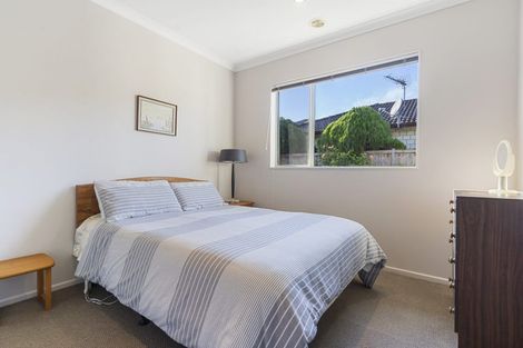 Photo of property in 76 Baverstock Road, Flat Bush, Auckland, 2016
