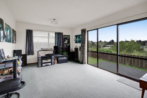 Photo of property in 14a Marchant Place, Westown, New Plymouth, 4310