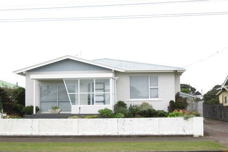 Photo of property in 25 Sackville Street, Fitzroy, New Plymouth, 4312